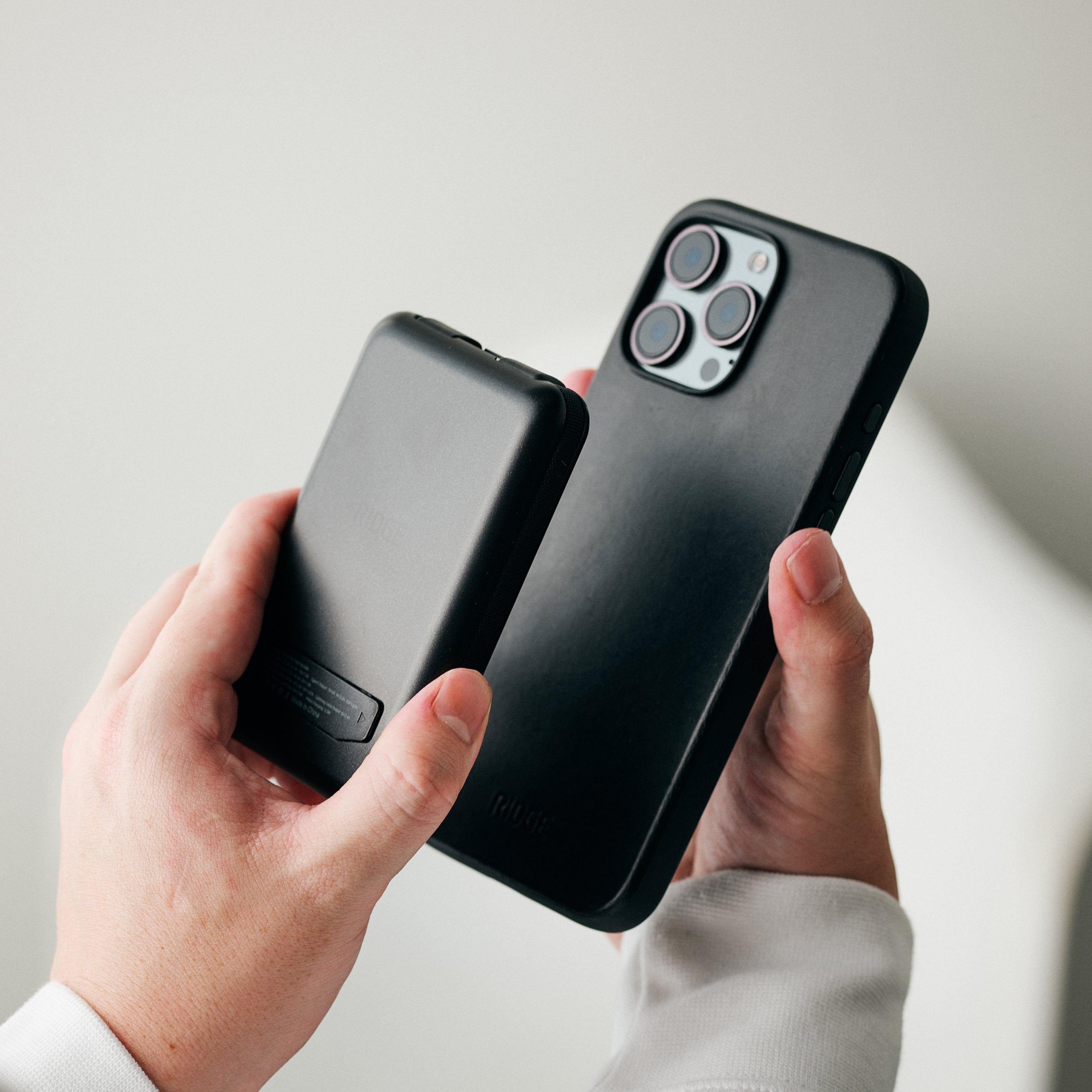 Modern Power Meets Modern Life | Magnetic Power Bank - Matte Black